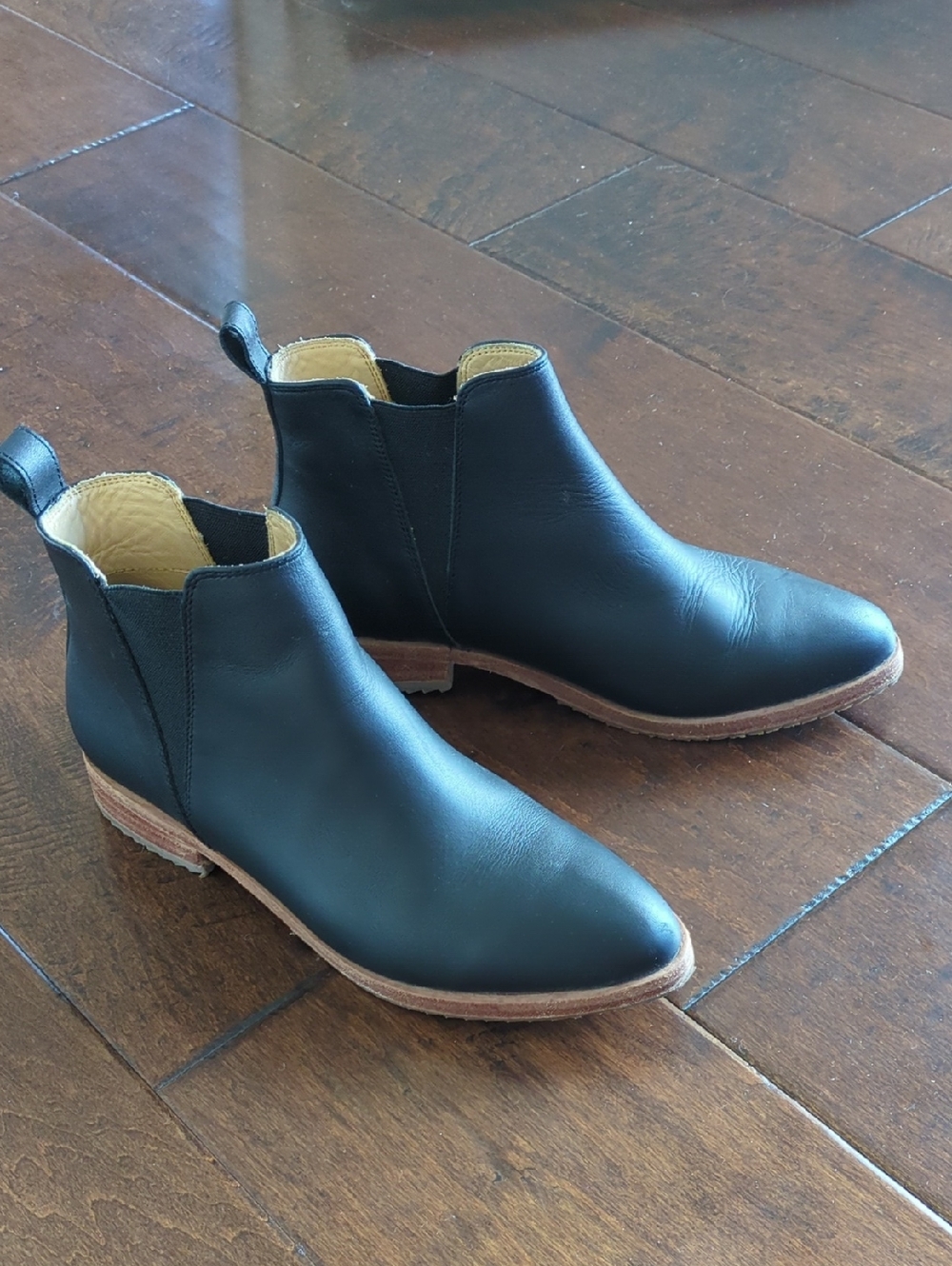 Nisolo Black Leather Eva Everyday Boots with Lightwood Stacked Sole